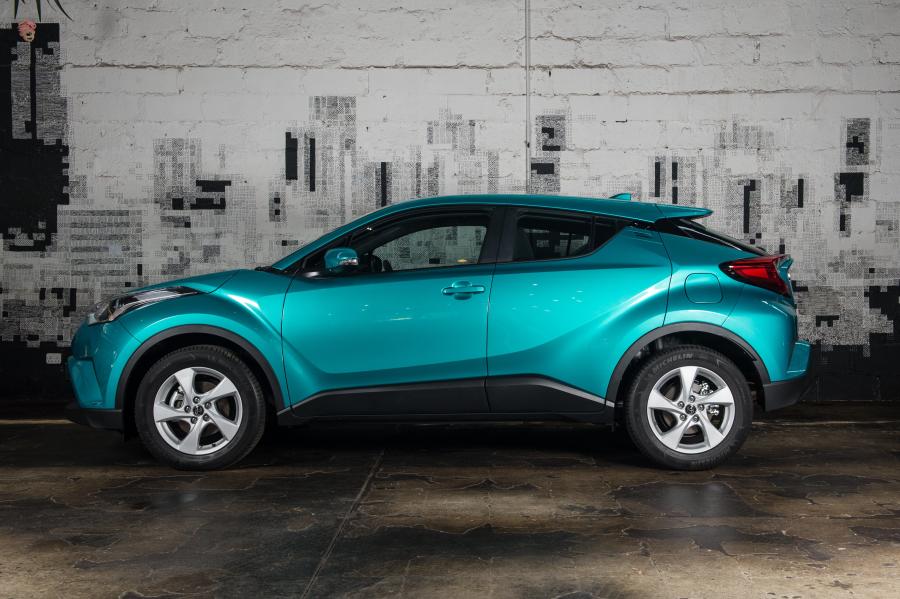  Toyota C-HR 2017 года  (ZA) (фото 8 из 44)